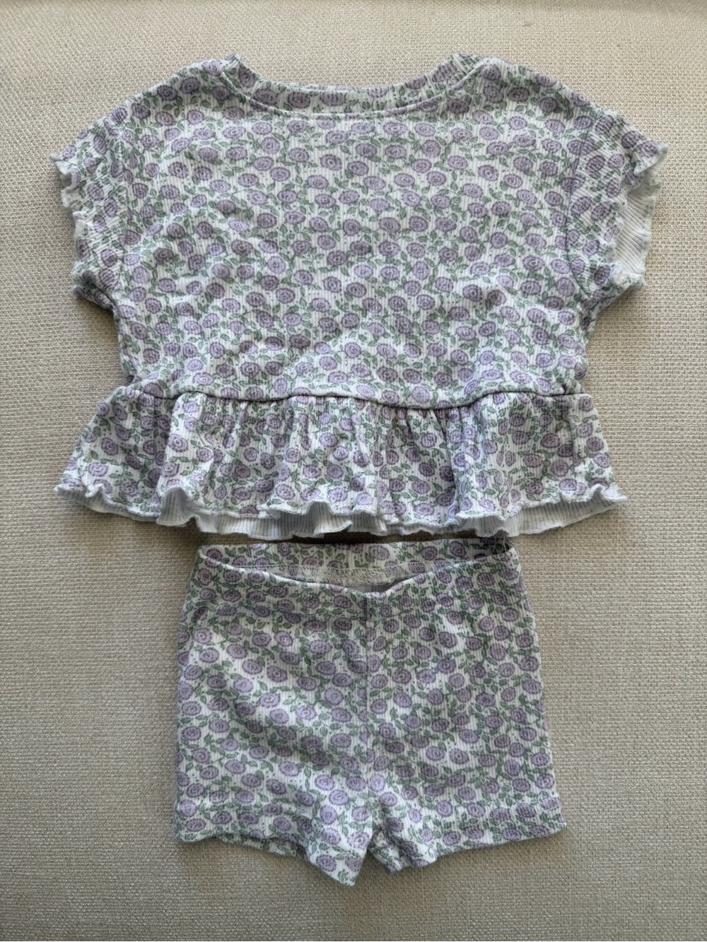 Dresses - Picture 6 of 8